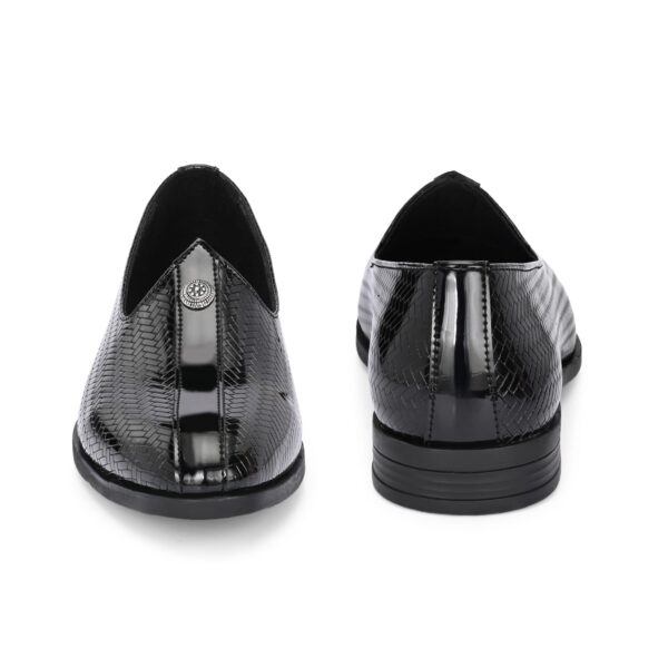 Men’s Textured Glossy Nagra Jutti with Metal Accent – Black - Image 2